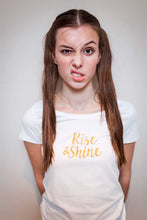 Cargar imagen en el visor de la galería, Silkiss T-Shirt Organic Cotton "Rise & Shine" Gold Metallic