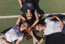 Cargar imagen en el visor de la galería, Silkiss T-Shirt Organic Cotton "Rise & Shine" Gold Metallic