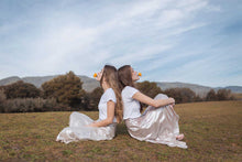 Cargar imagen en el visor de la galería, Silkiss - Gold Metallic "Diamond" Skirt