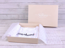 Cargar imagen en el visor de la galería, Silkiss T-Shirt Organic Cotton &quot;Sisterhood&quot;
